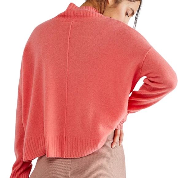 Free People Poppy XS & Sm Coral Geranium Cashmere Oversized Turtleneck Pullover - Picture 2 of 6